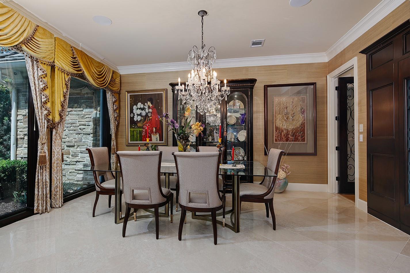 14 N Palmiera Circle