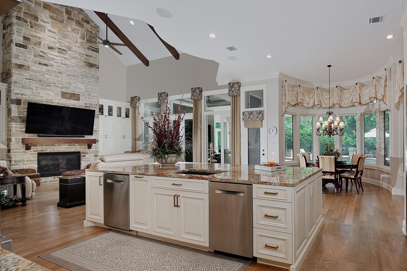 14 N Palmiera Circle