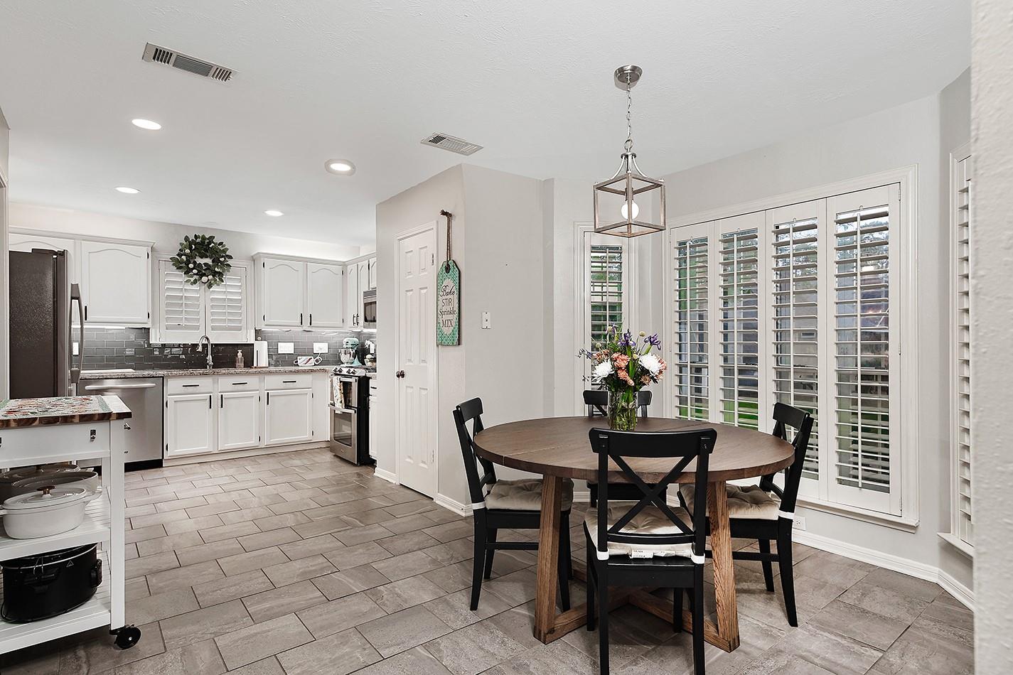 2619 Knollbrook Lane