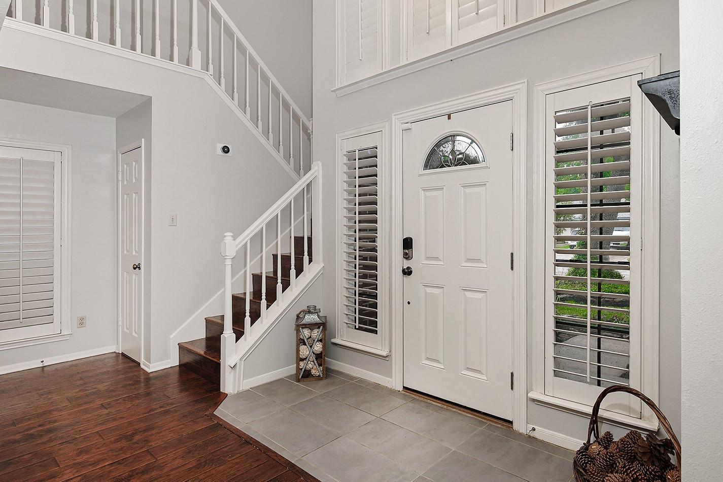 2619 Knollbrook Lane