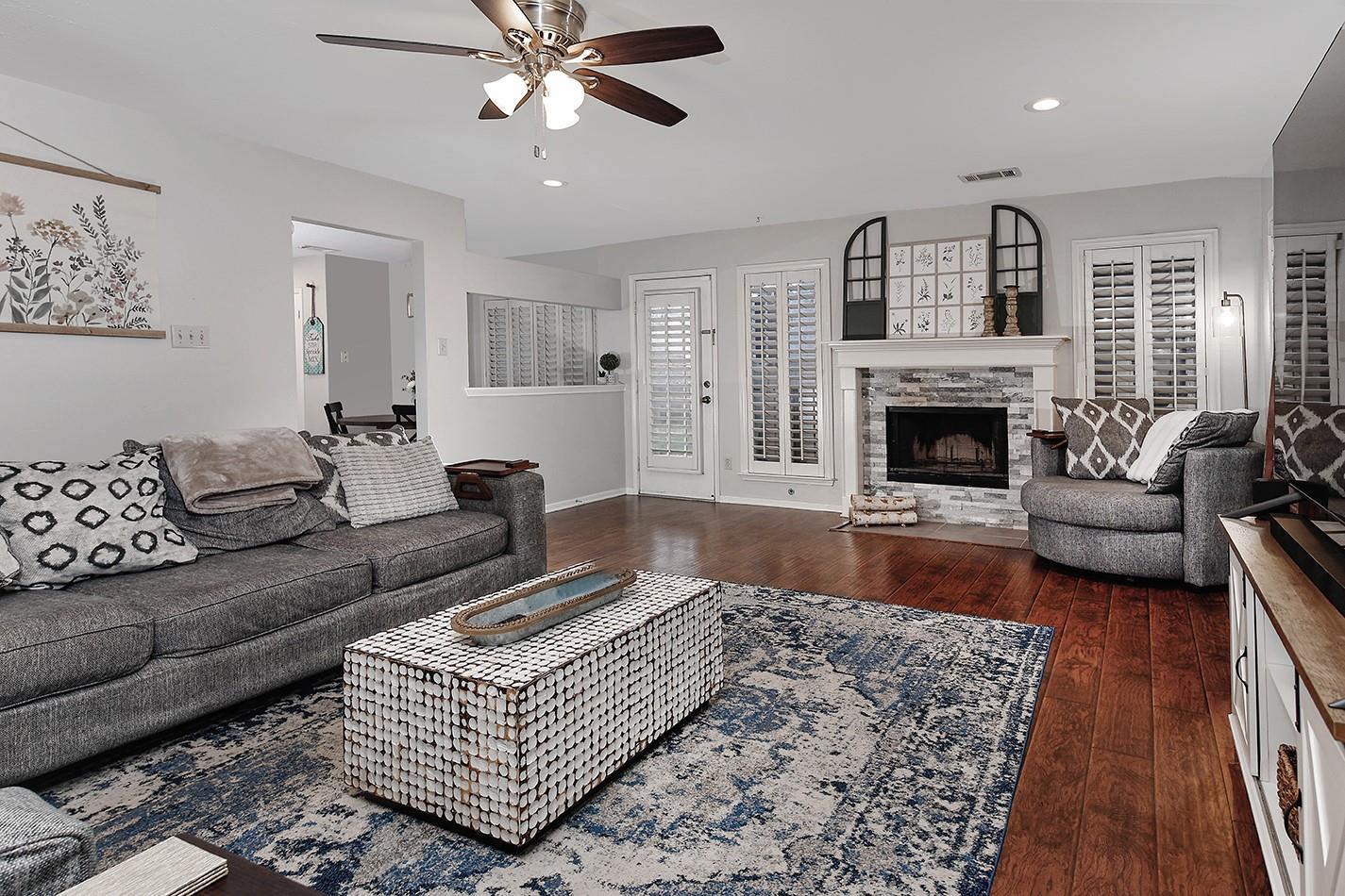 2619 Knollbrook Lane