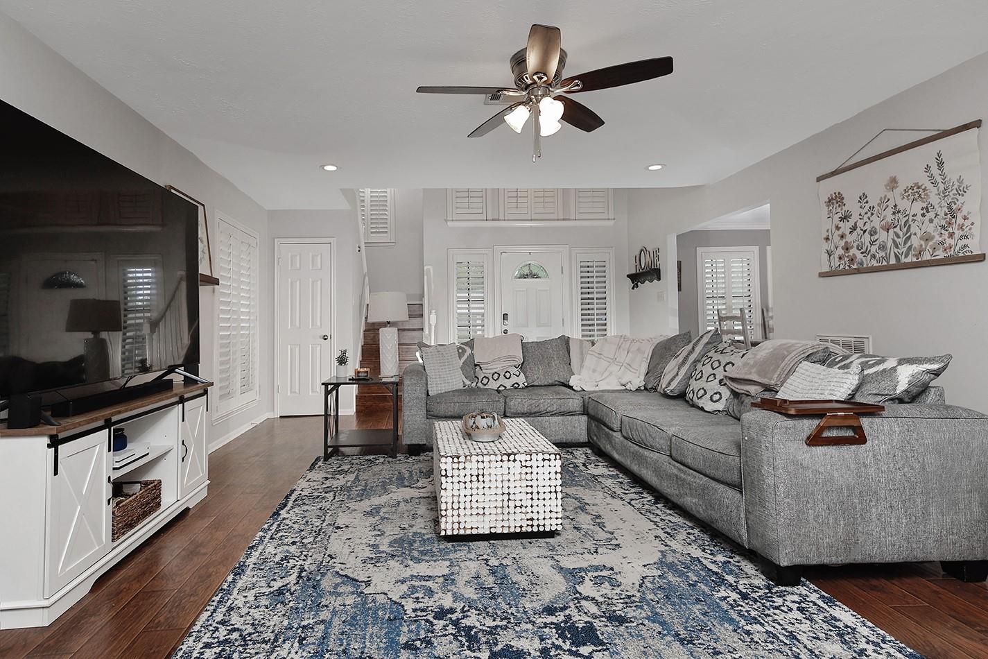 2619 Knollbrook Lane