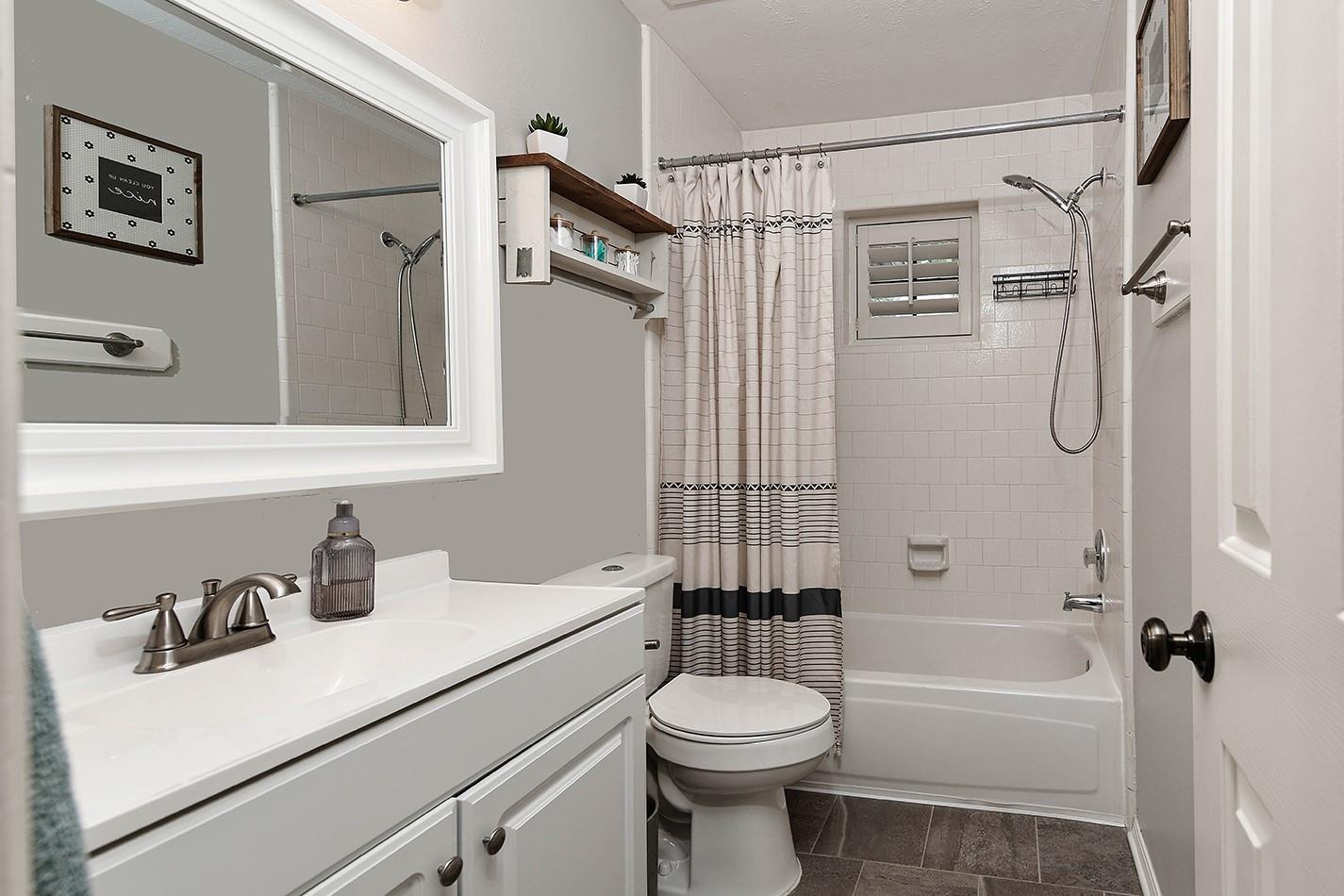 2619 Knollbrook Lane