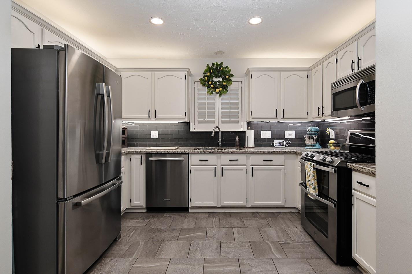 2619 Knollbrook Lane