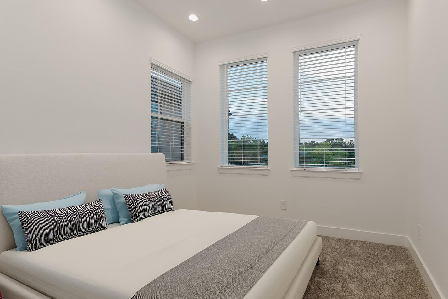 17819 S Blue Heron Circle