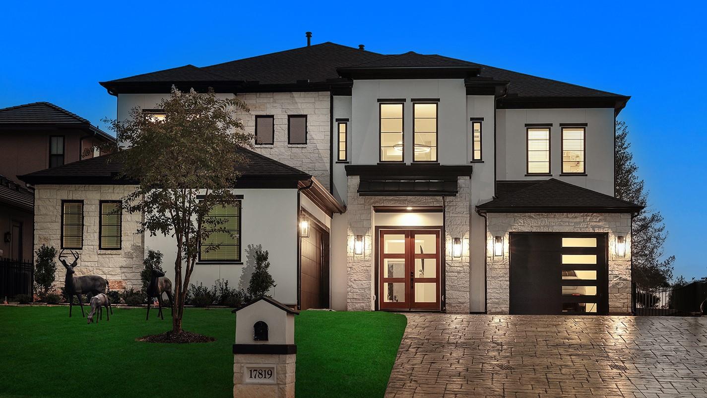 17819 S Blue Heron Circle