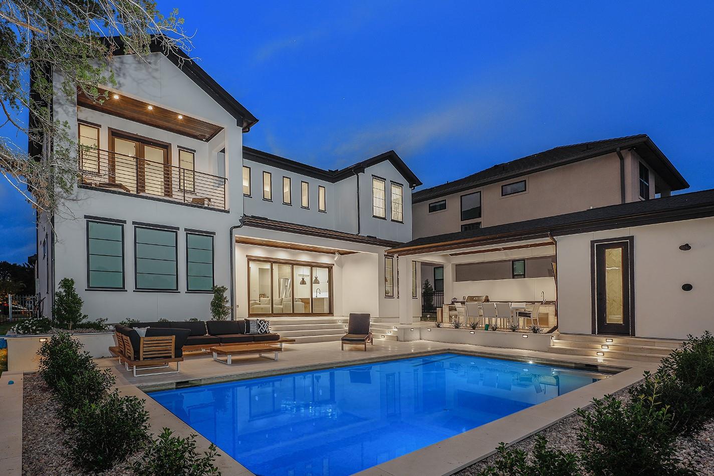 17819 S Blue Heron Circle