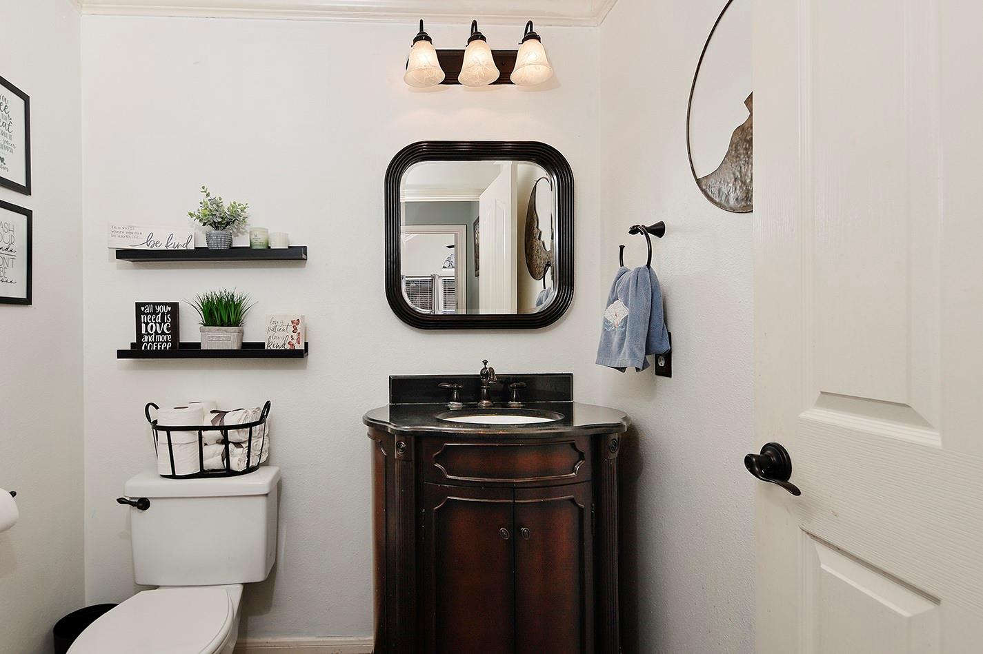 31 Bluff Creek Place