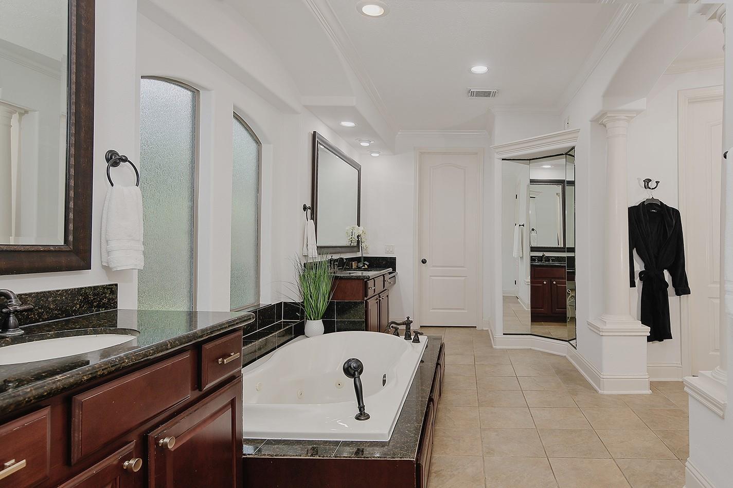 46 Cove View Trail Court