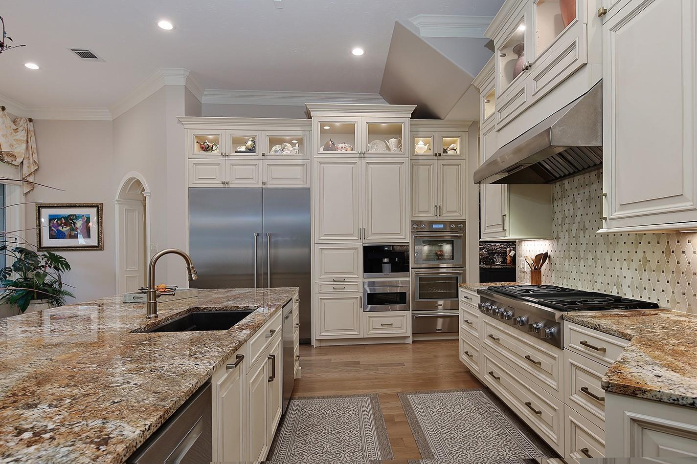 14 N Palmiera Circle