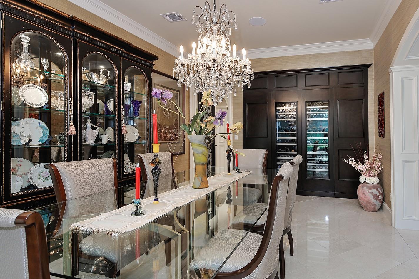 14 N Palmiera Circle