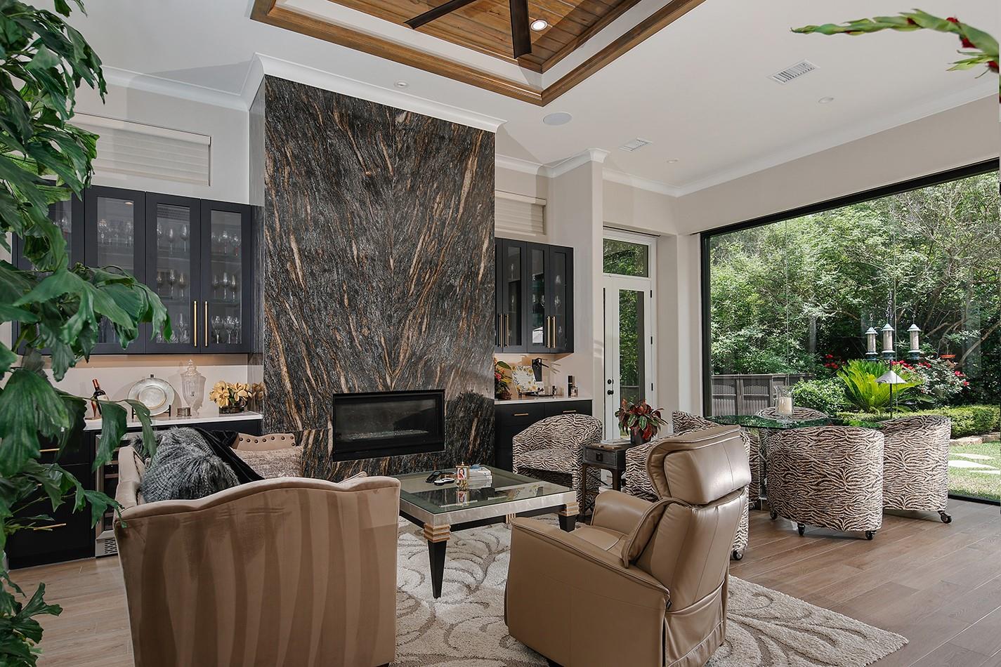 14 N Palmiera Circle