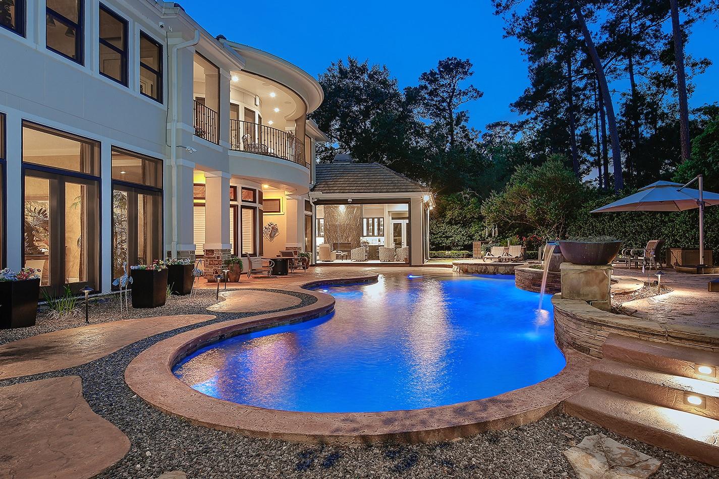 14 N Palmiera Circle