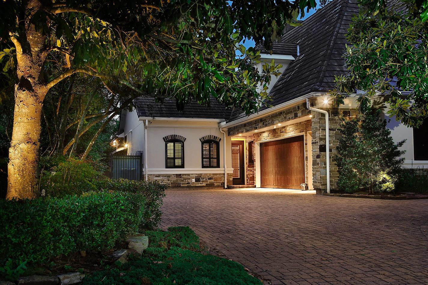 14 N Palmiera Circle