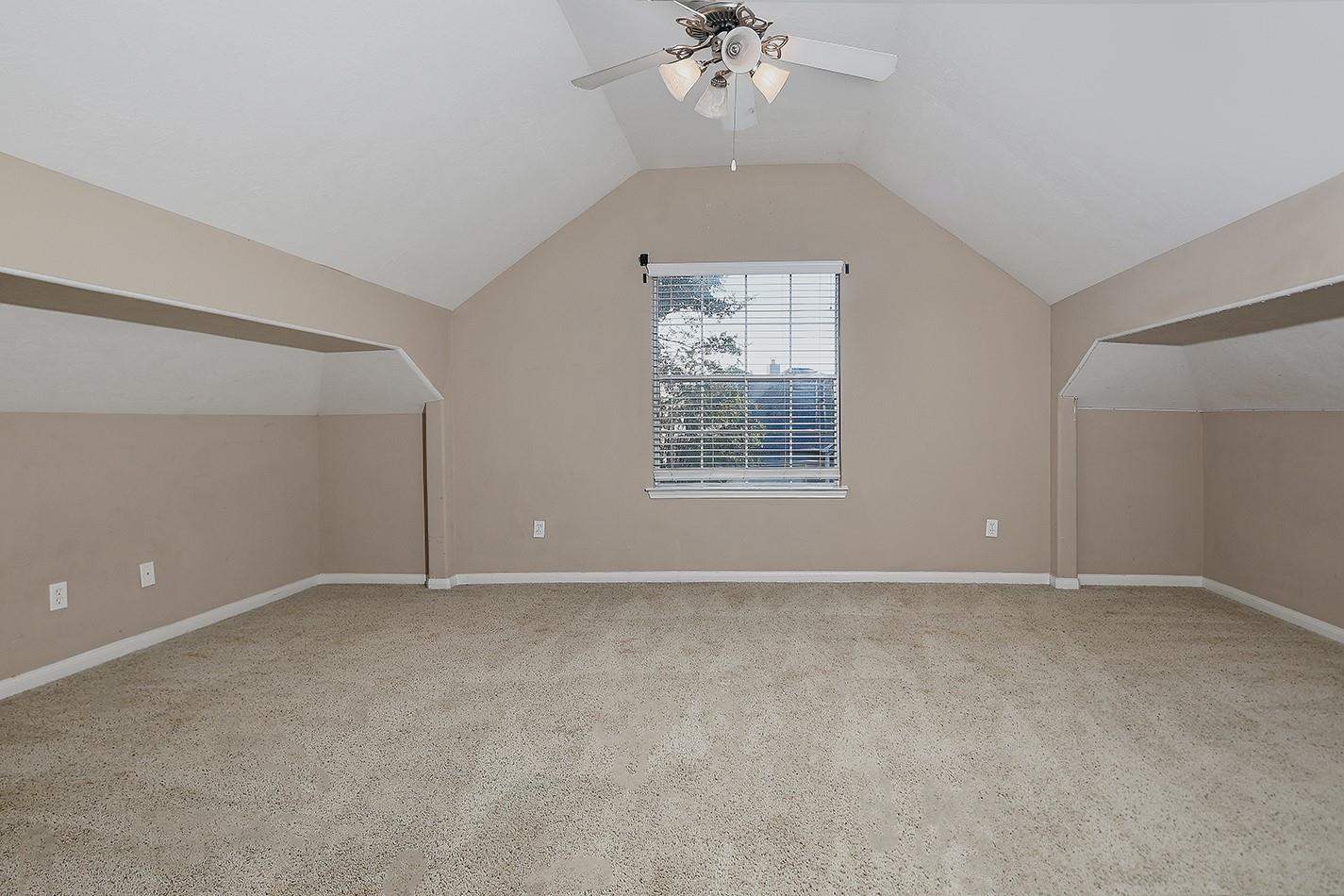 71 La Costa Drive