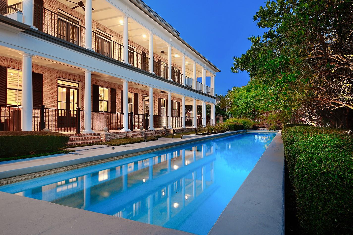 30 East Bay Boulevard