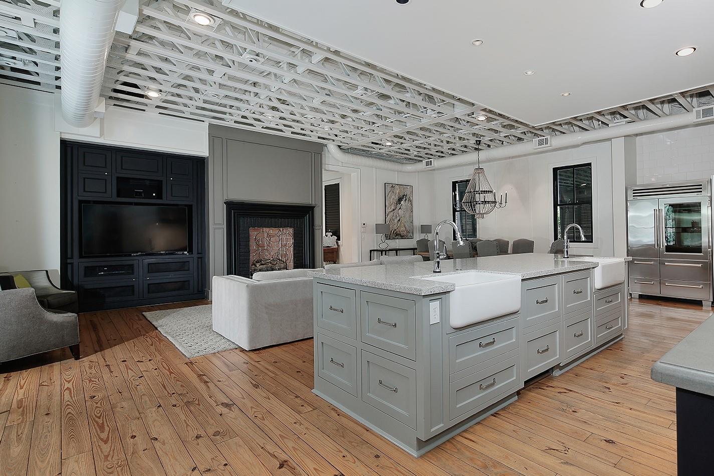 30 East Bay Boulevard