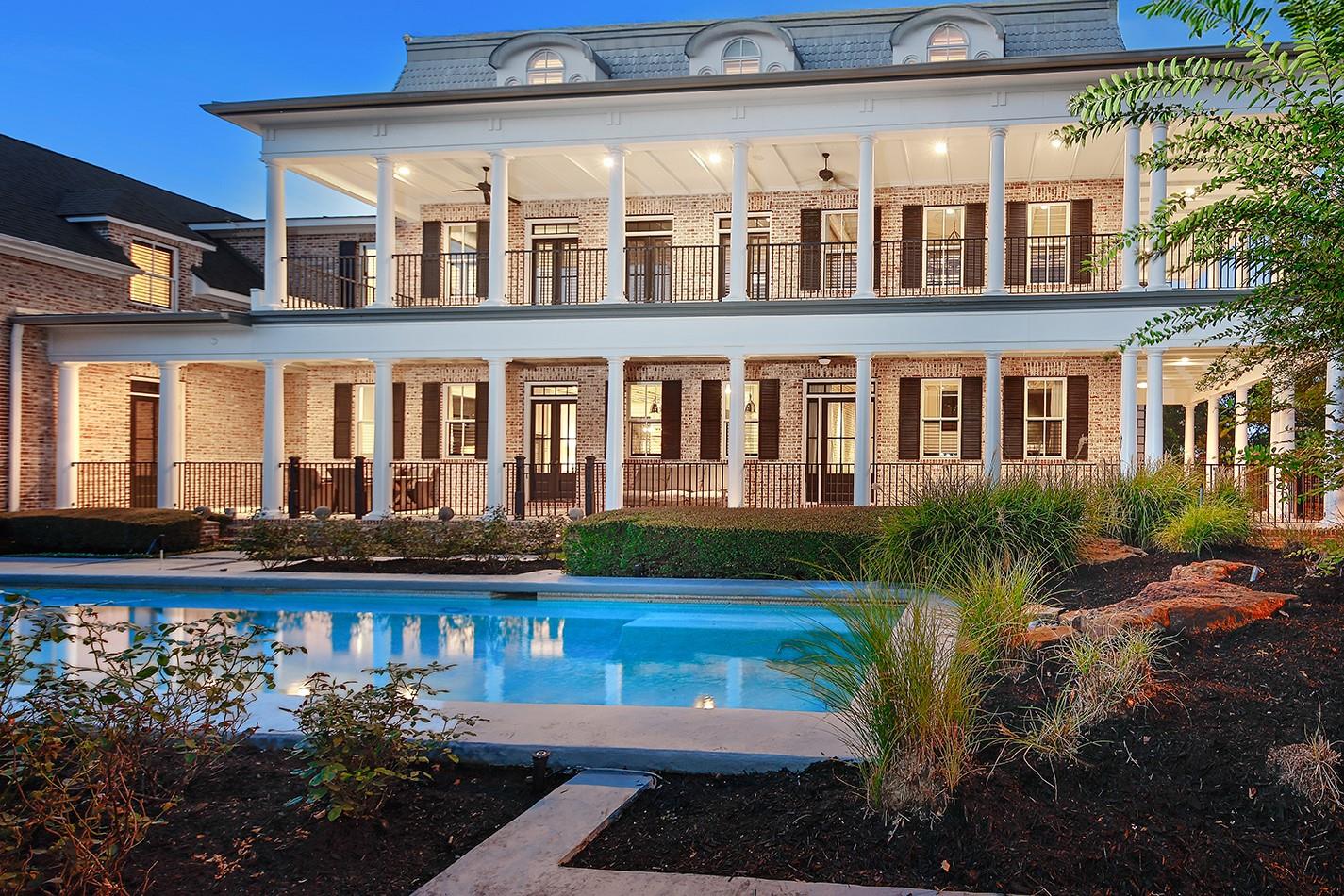 30 East Bay Boulevard