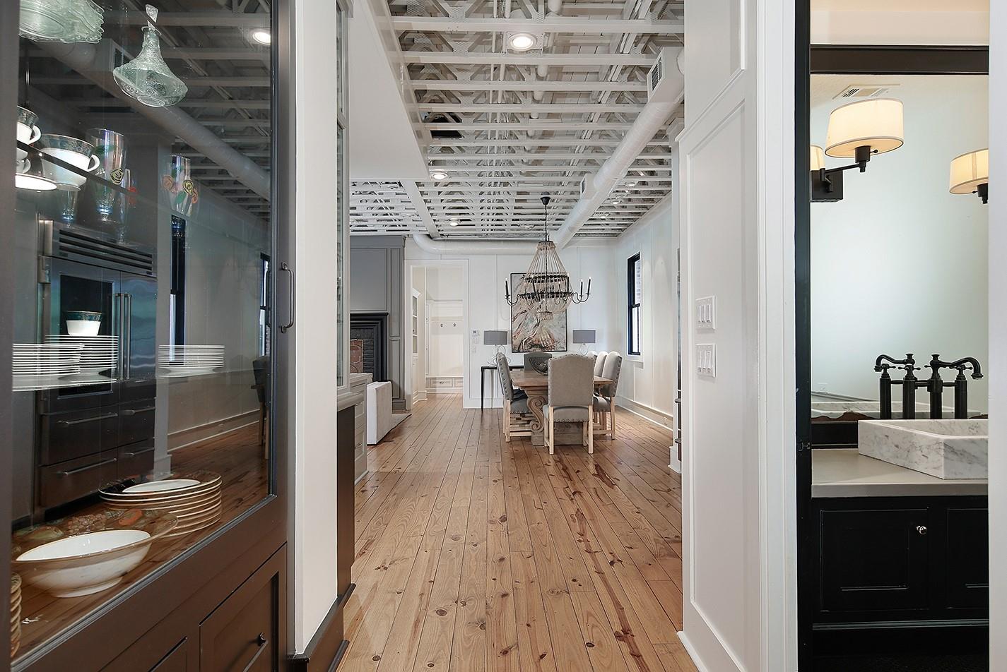 30 East Bay Boulevard