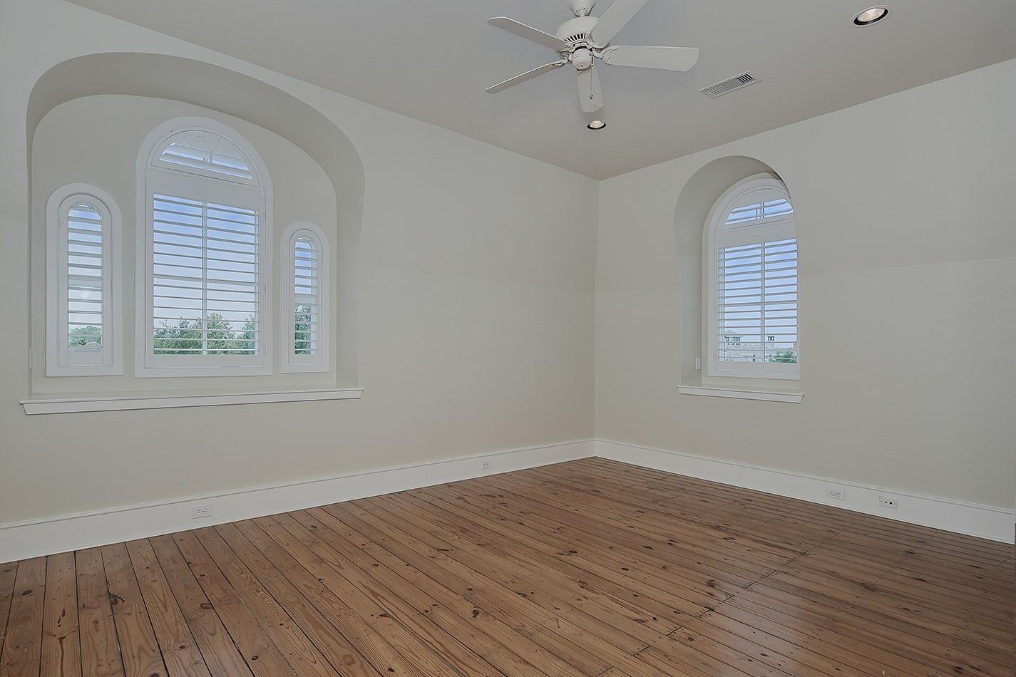 30 East Bay Boulevard