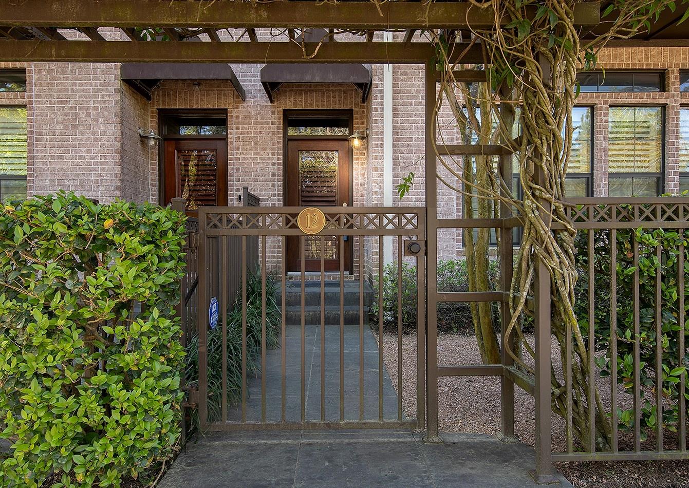 12 Riva Row