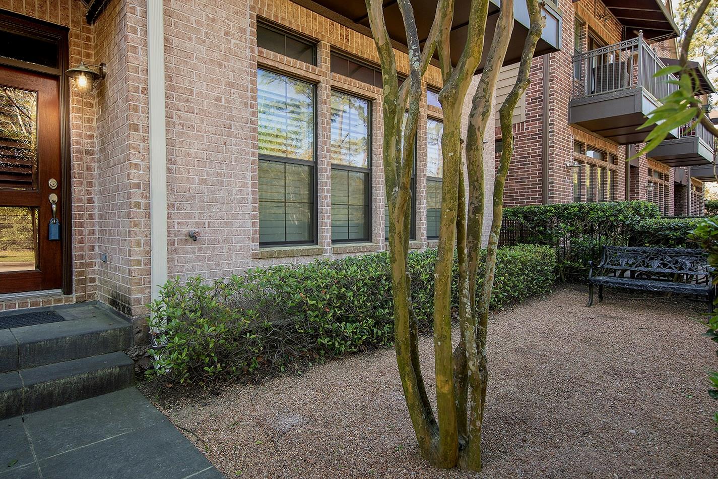 12 Riva Row