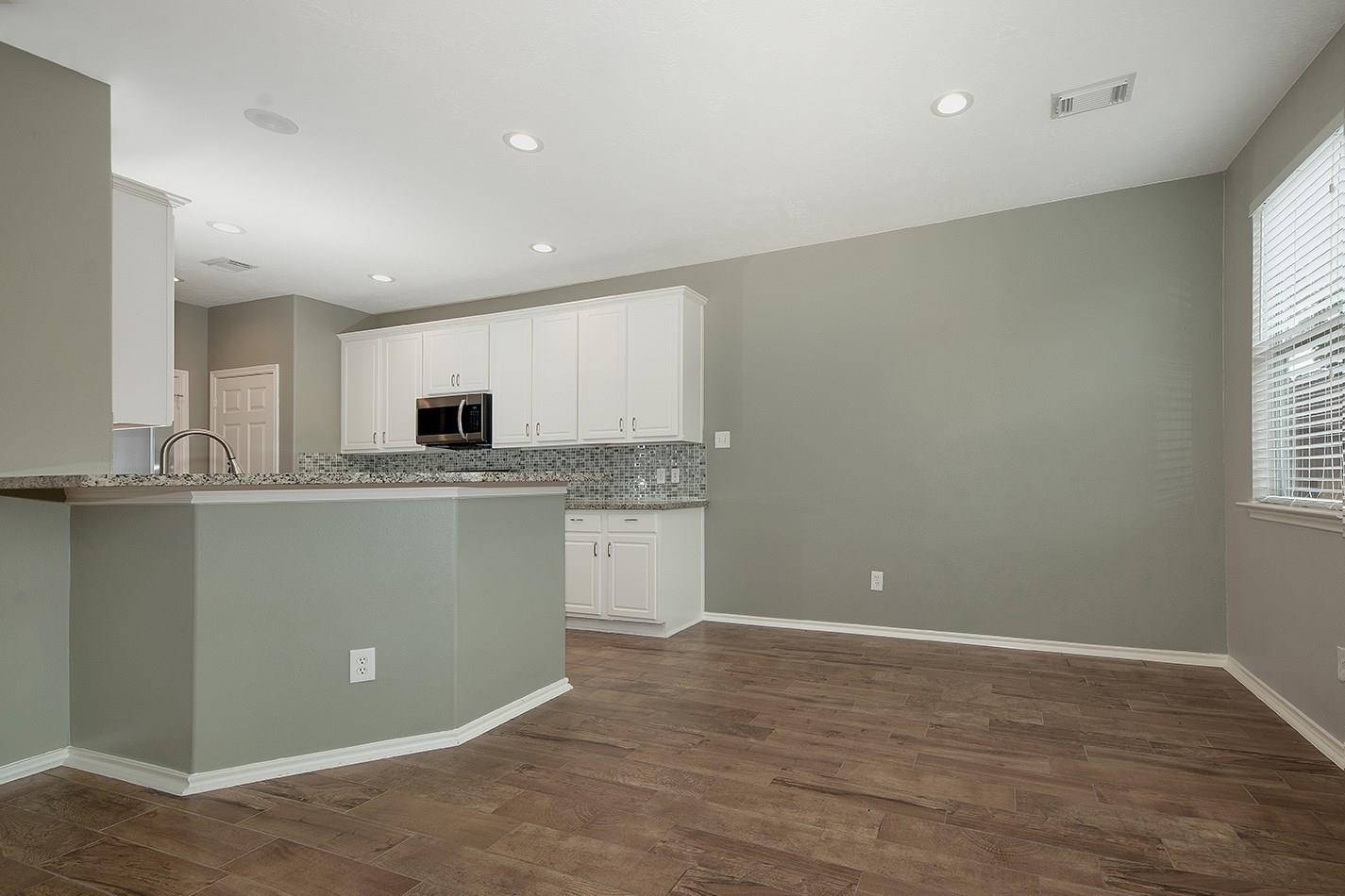 247 W Stedhill Loop