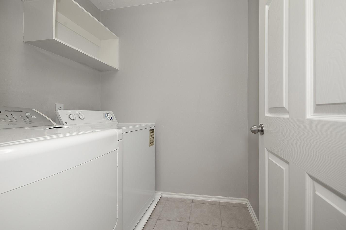 247 W Stedhill Loop