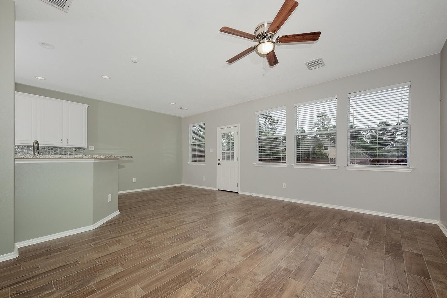 247 W Stedhill Loop