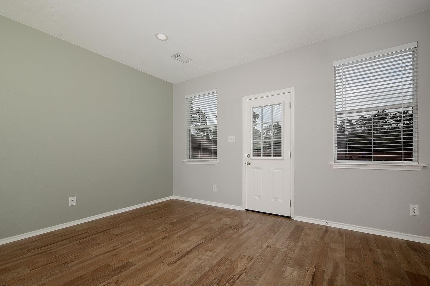 247 W Stedhill Loop