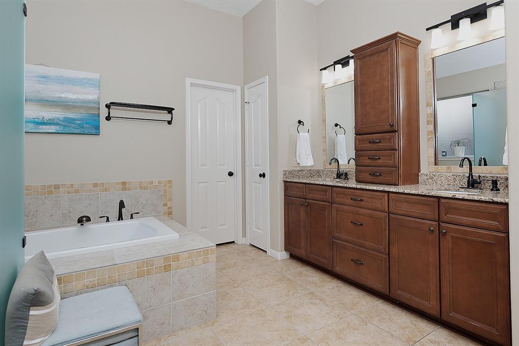 87 S Bluff Creek Circle