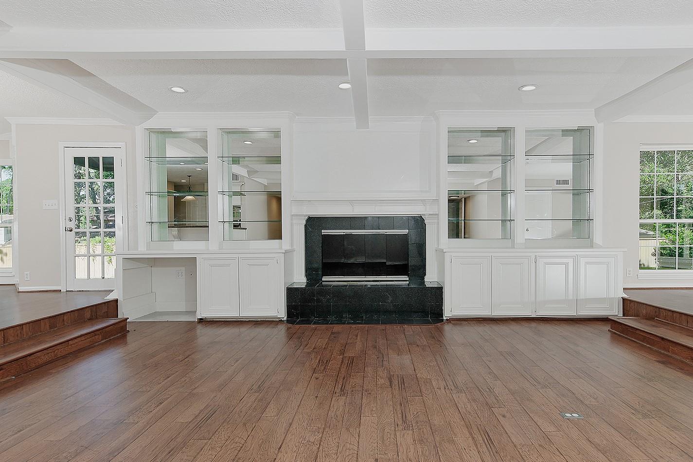 112 Kirkwood Lane