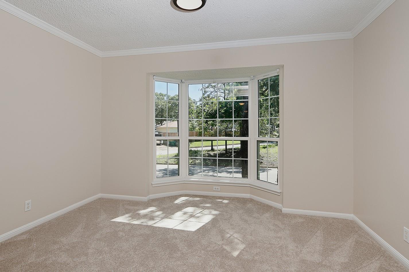 112 Kirkwood Lane