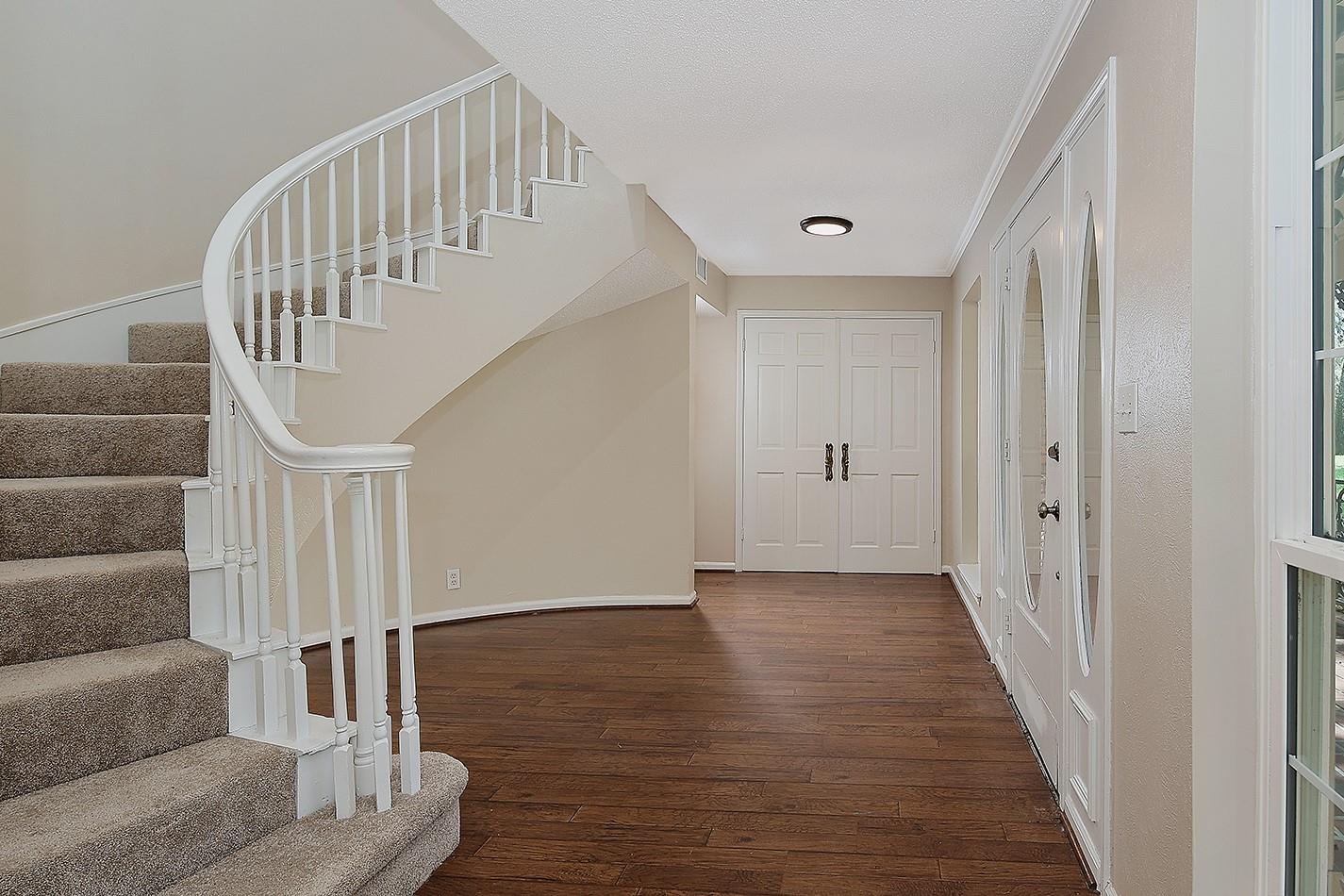 112 Kirkwood Lane