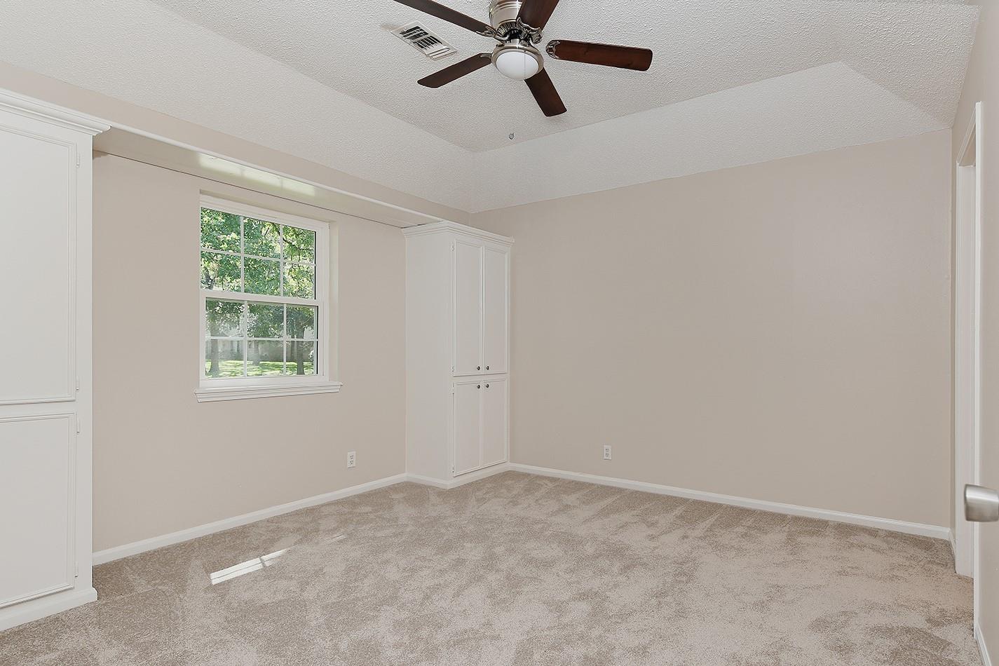 112 Kirkwood Lane