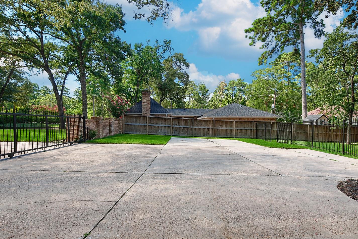 112 Kirkwood Lane
