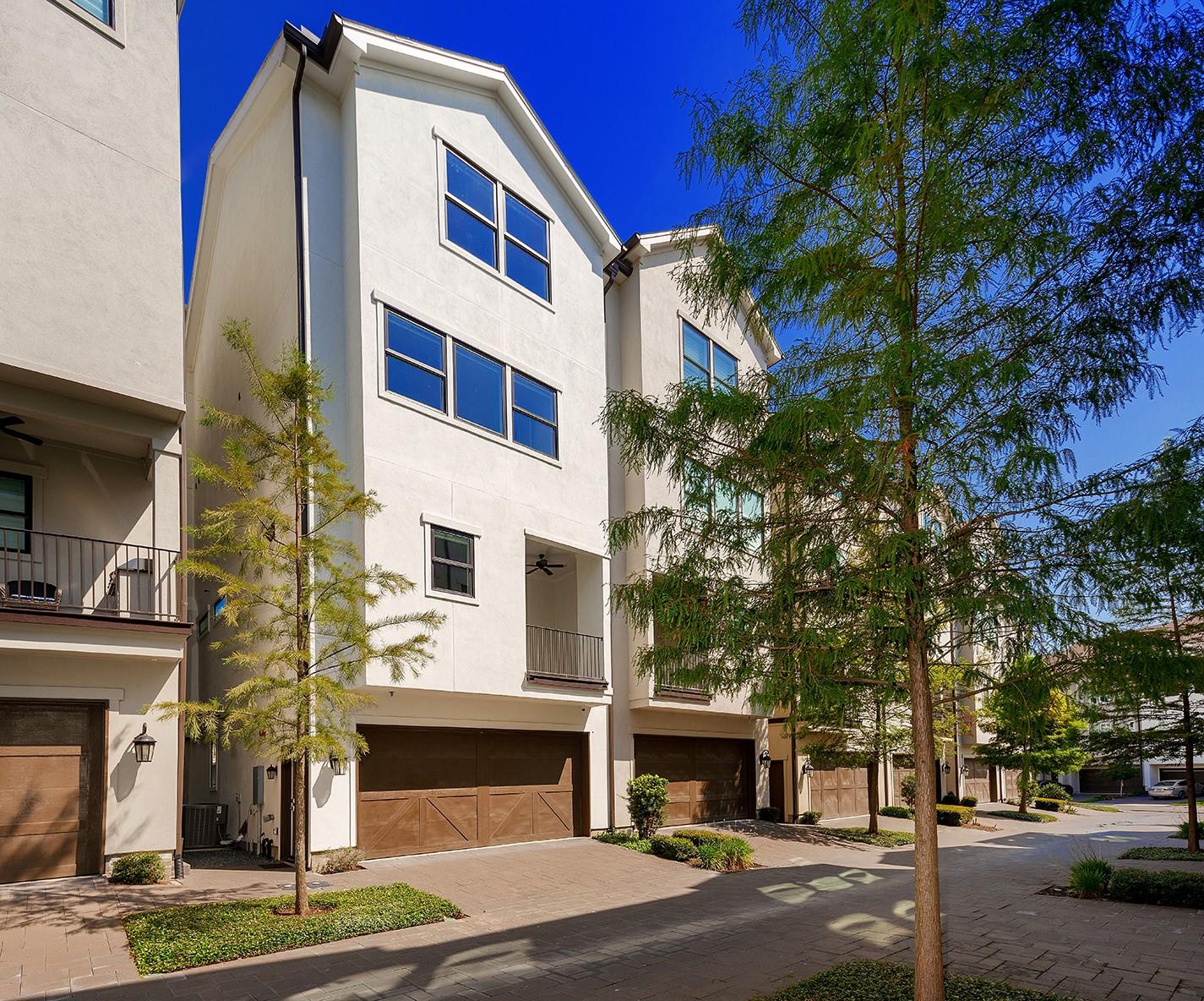 2503 Lake Front Circle