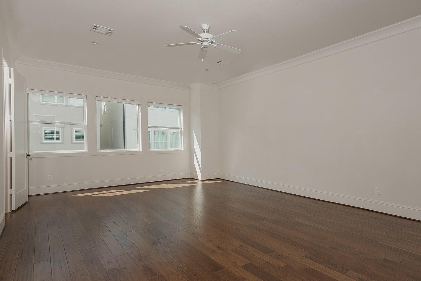2503 Lake Front Circle