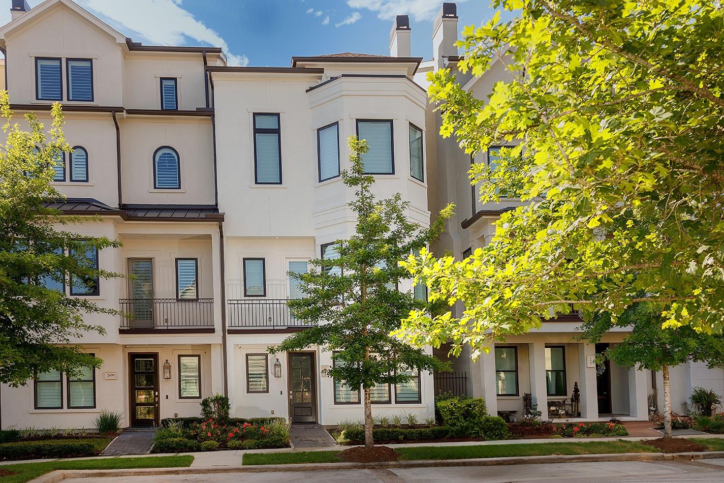 2503 Lake Front Circle