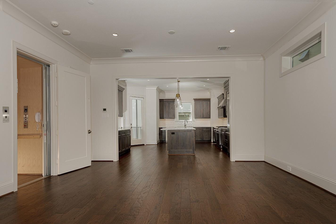 2503 Lake Front Circle