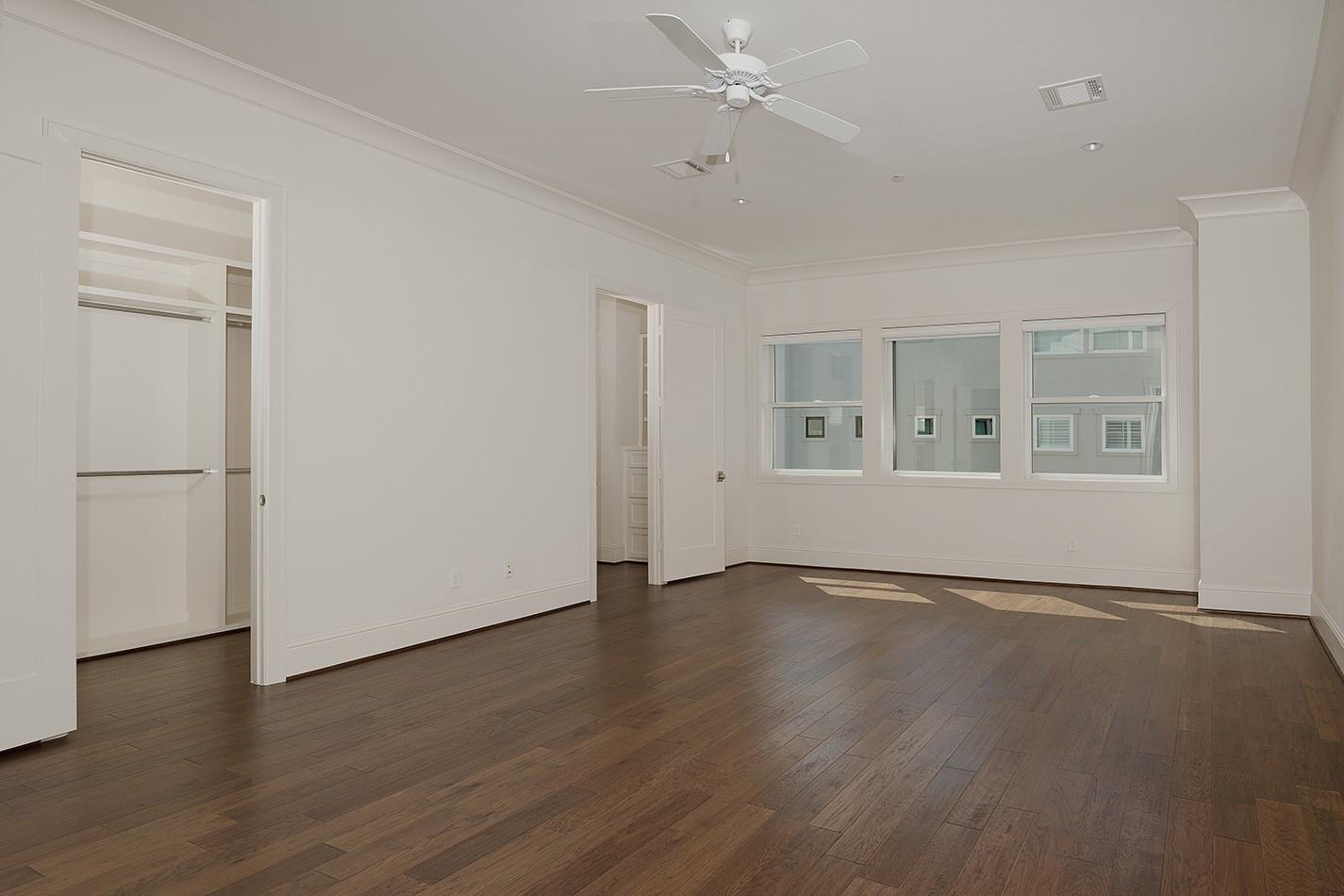 2503 Lake Front Circle