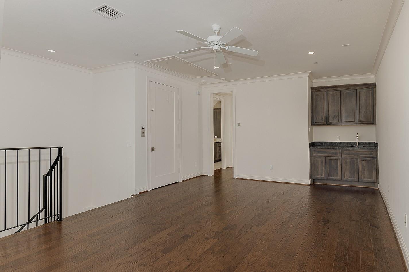 2503 Lake Front Circle