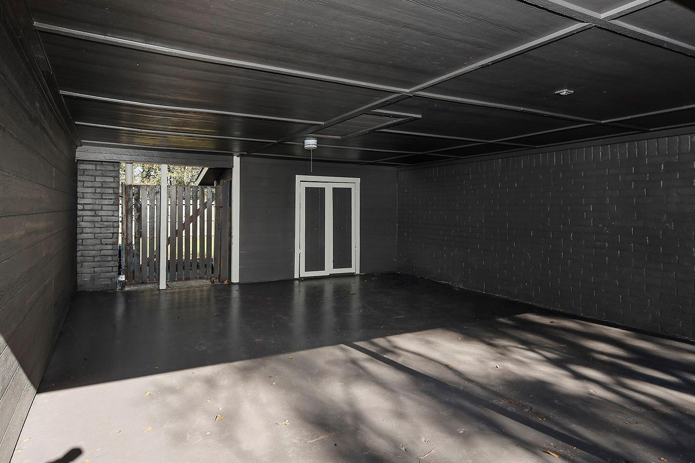 1002 E Red Cedar Circle