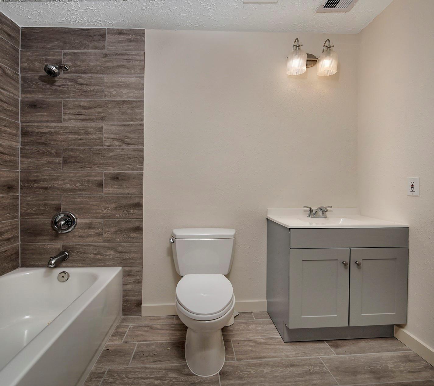 1002 E Red Cedar Circle