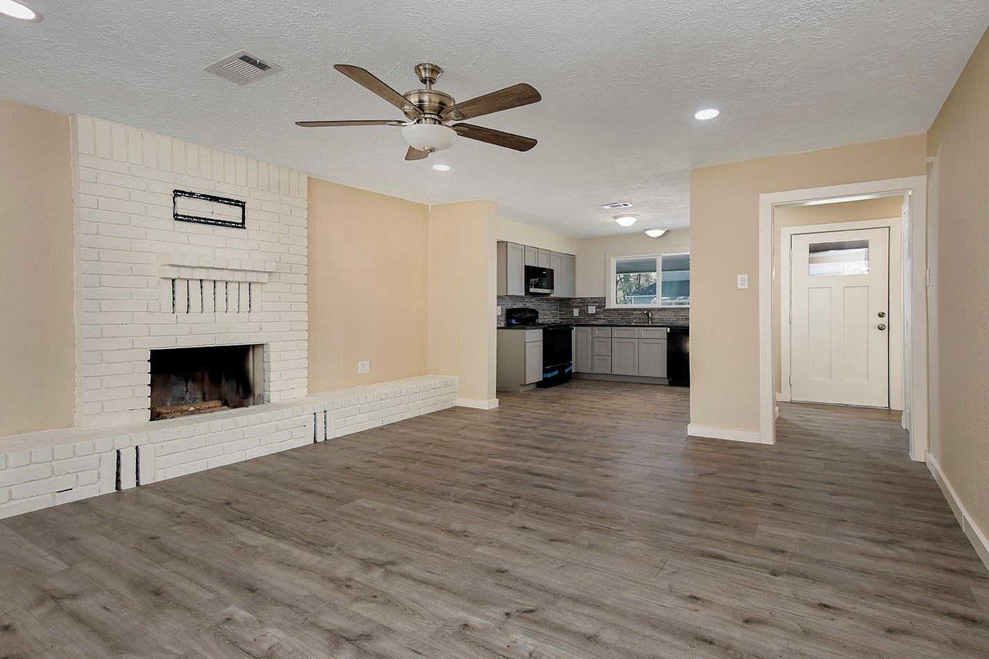 1002 E Red Cedar Circle