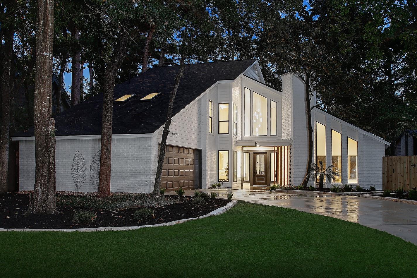16 Crinkleroot Court