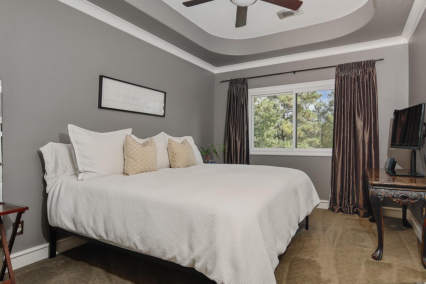 30 Player Green Place