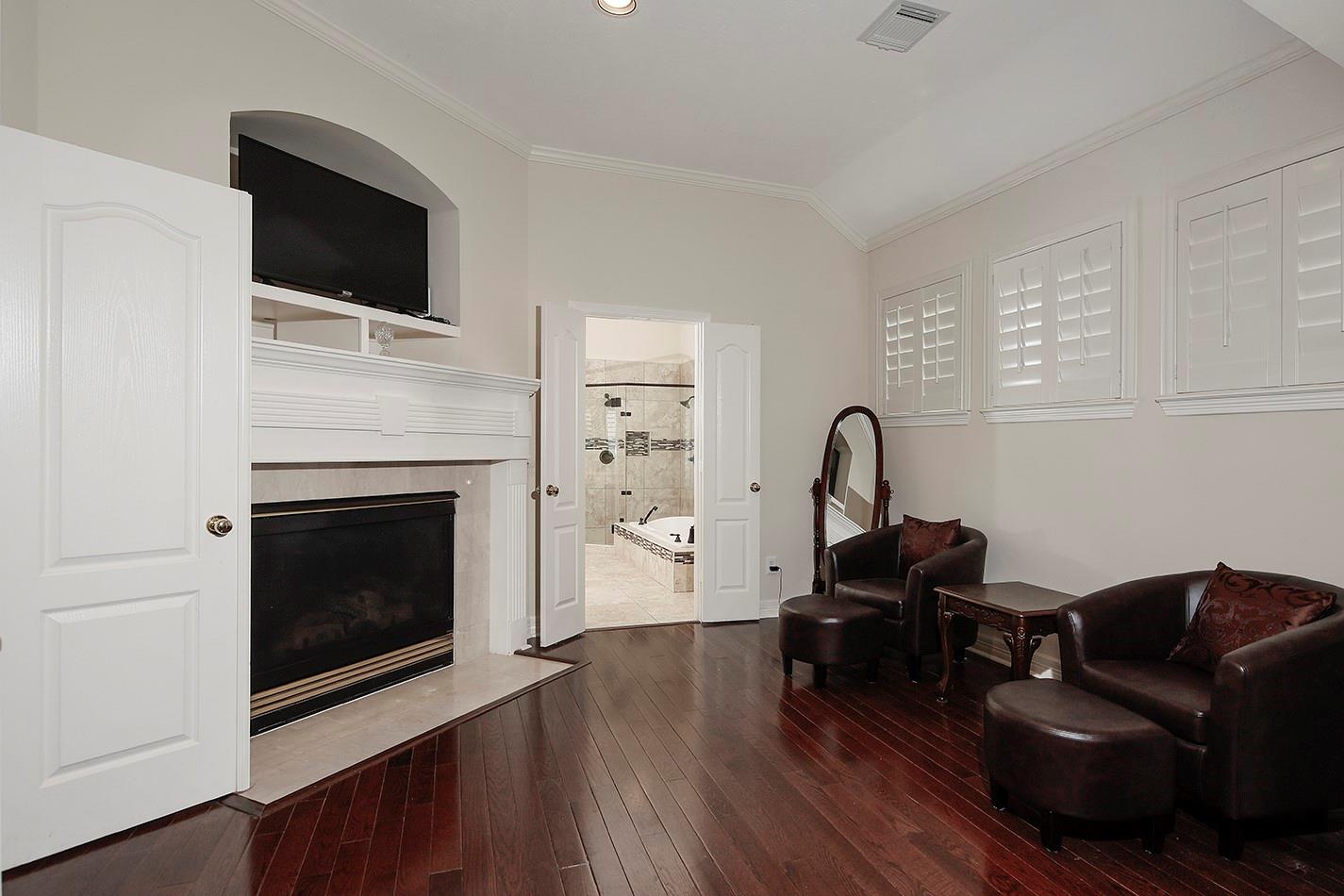 11827 Water Oak Drive