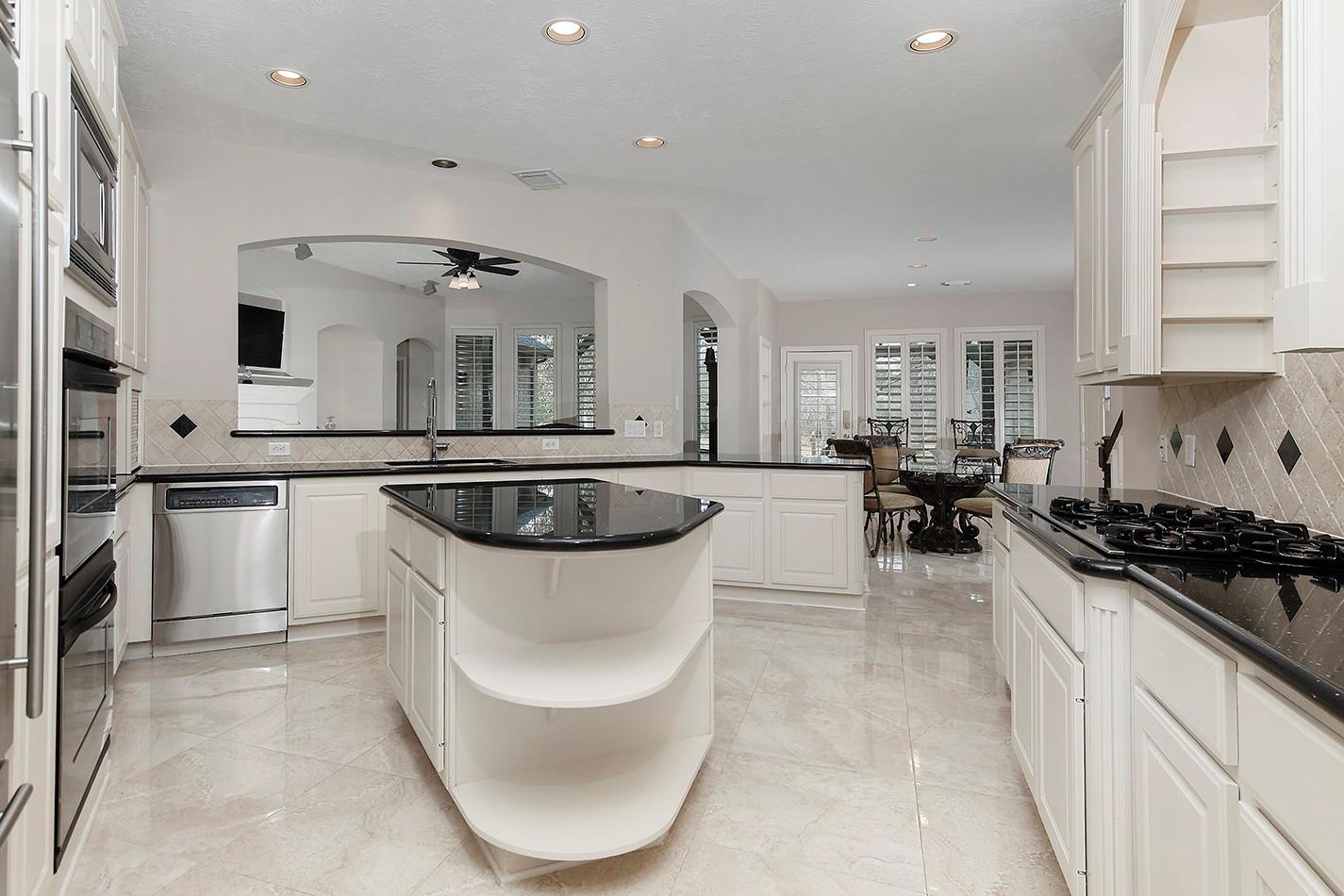 11827 Water Oak Drive