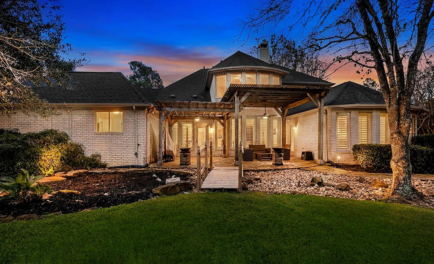 11827 Water Oak Drive